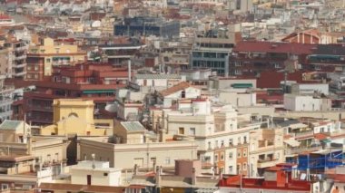Barcelona - İspanyolca şehirdeki binaların çatıları