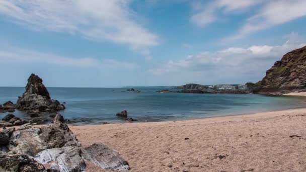 Zeitraffer Von Schönen Blauen Strand Landschaftlich Ohne Menschen Thurlestone Devon — Stockvideo