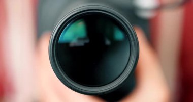 Defocussed Kamera Lens odak haline - fotoğrafçı yakınlaştırır / kamera operatörü çalışma