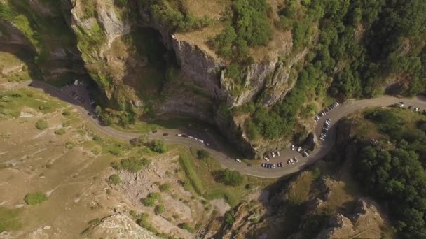 Cars Driving Winding Scenic Road Beautiful Valley Aerial Drone Shot — Stock Video