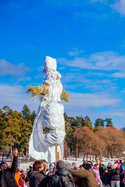 Karnaval festivalinde Yanan Effigy