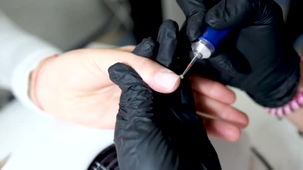 Polering naglar innan applicering Nail Polish — Stockvideo