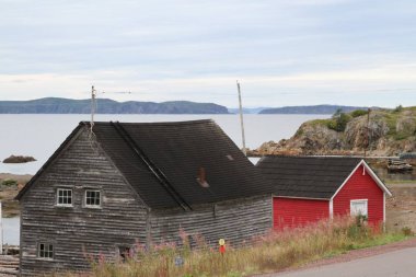 Okyanus manzaralı Newfoundland eski ahşap balıkçılık evler