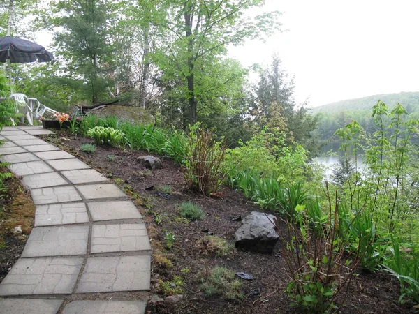 Concrete Pavers Waterfront Path — Stock Photo, Image