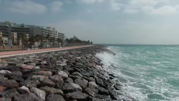 Camino Asfalto Desierto Dubái Cubierto Arena Después Una Tormenta Arena — Vídeo de stock