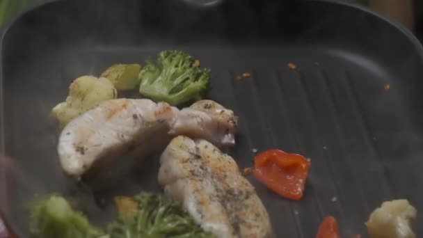 Pan Flip Veggies Grill Strong Flame Close Slow Motion — Stock Video