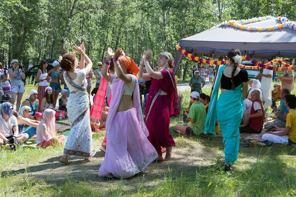 Shushenskoe, Krasnoyarsk Bölgesi, Rf-Temmuz 12,2014: Intl Festivali müzik ve el sanatları 