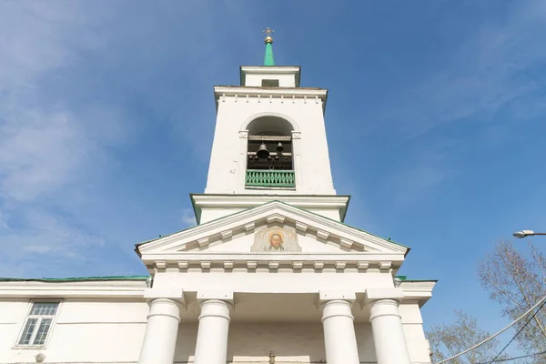 Fassade Der Dreifaltigkeitskathedrale 1836 Der Stadt Krasnojarsk Frühlingnachmittag Gebiet Krasnojarsk — Stockfoto