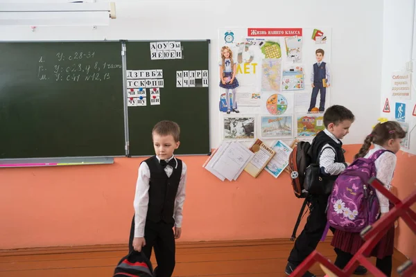 Belogorsk Kemerovo Bölgesi Mart 2018 Bir Birinci Sınıf Öğrencisi Bir — Stok fotoğraf