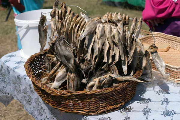 Salted Dried Fish Roach Strung Wire Lies Wicker Willow Basket — Stock Photo, Image