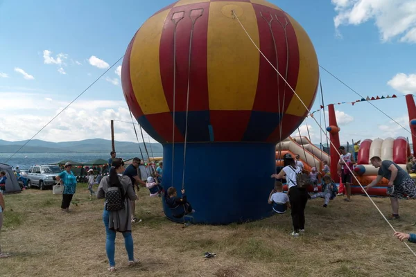 Parnaia District Sharypovskiy Région Krasnoïarsk Juillet 2019 Des Enfants Avec — Photo