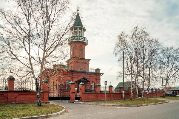 古代タタールのモスク 1892年 19世紀のカルトイスラム建築の記念碑は 秋の曇りの日に Yeniseisk ロシア — ストック写真