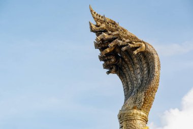 Yılan heykeli,Naga heykeli Mekong Rive üzerinde bir Budist parkı