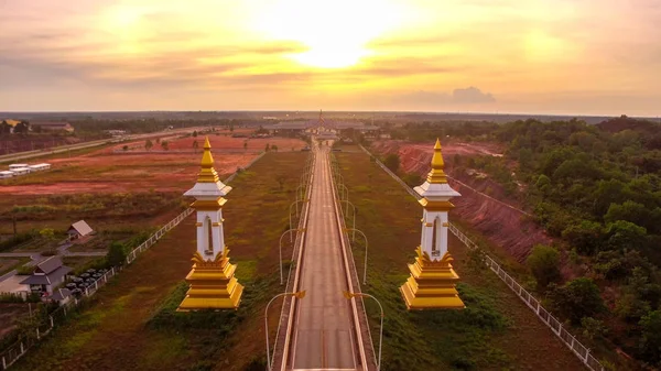 3. Tayland-Lao Dostluk Köprüsü nakhon phanom, Üçüncü Tay