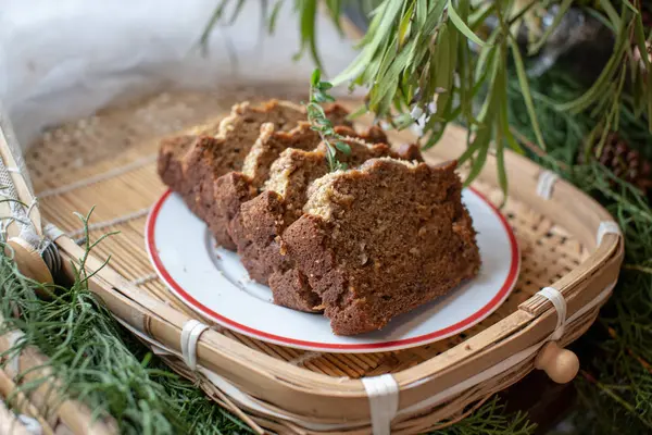 Bambu yemekleri üzerinde Fırın peynir pasta.