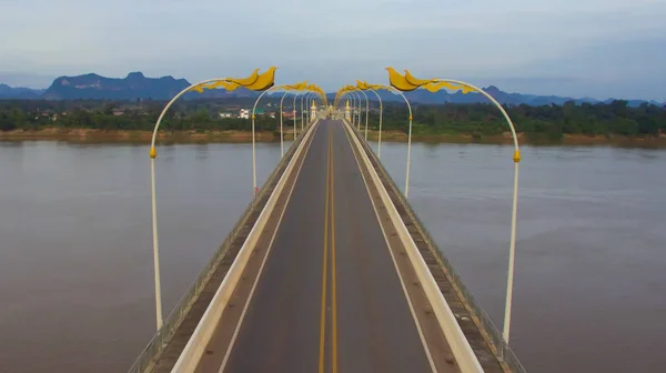 3. Tayland-Lao Dostluk Köprüsü nakhon phanom, Üçüncü Tay