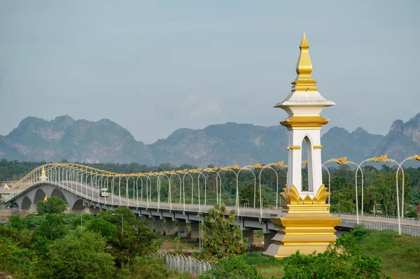 3. Tayland-Lao Dostluk Köprüsü nakhon phanom, Üçüncü Tay