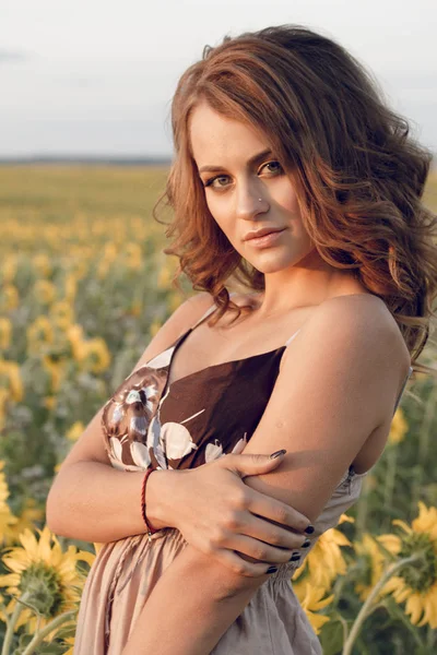 Young Beautiful Woman Wearing Hat Field Sunflowers — Stock Photo, Image