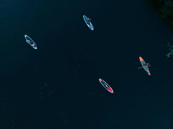 Вид Сверху Туристов Озеро Sup Досками Чистая Вода Люди Плавают — стоковое фото