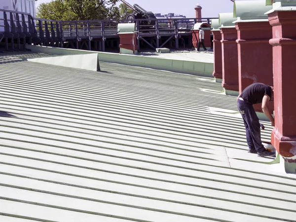 Terraço no topo do telhado com bela vista — Fotografia de Stock