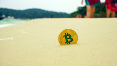 Sahilde altın bitcoin