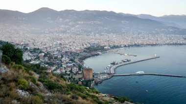 Alanya ve dağlar görüntüleme