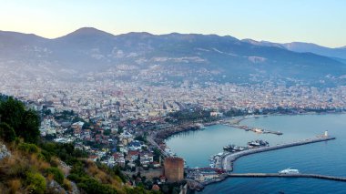 Alanya ve dağlar görüntüleme