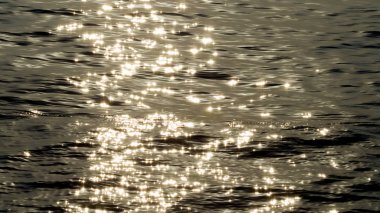 gün batımı ile ahşap iskele