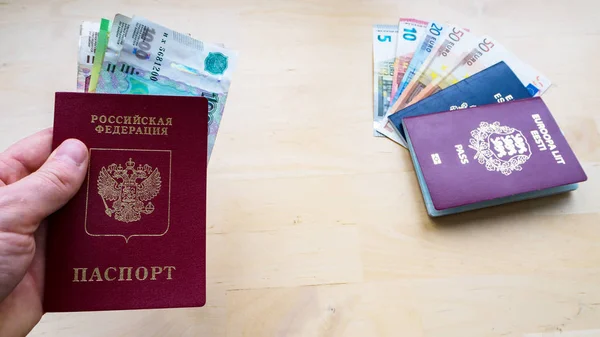 Dual citizenship of Estonia and russia — Stock Photo, Image