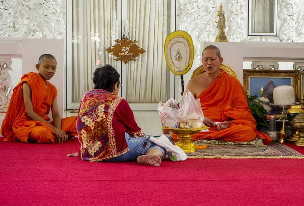 Chiang Rai Tailandia Noviembre Wat Rong Khun Templo Blanco Monjes — Foto de Stock