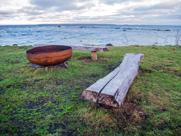 Antika dökme demir ve Baltık kıyı şeridi — Stok fotoğraf
