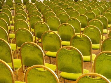 sandalye ile konferans salonu