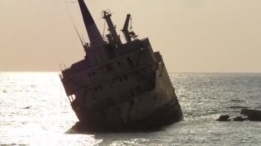 Kıbrıs 'taki eski gemi