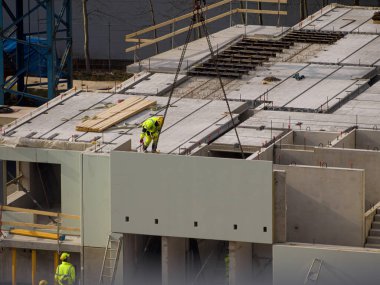 Vinç bina çok katlı ev ile Müteahhitler. 