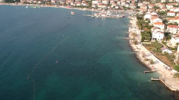 Volar Sobre Playa Okrug Gornji — Vídeo de stock