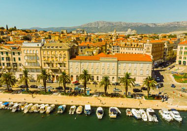 Hırvatistan'da yukarıdan bölünmüş