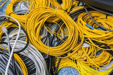 Turuncu fiber veya fiber optik kablolar