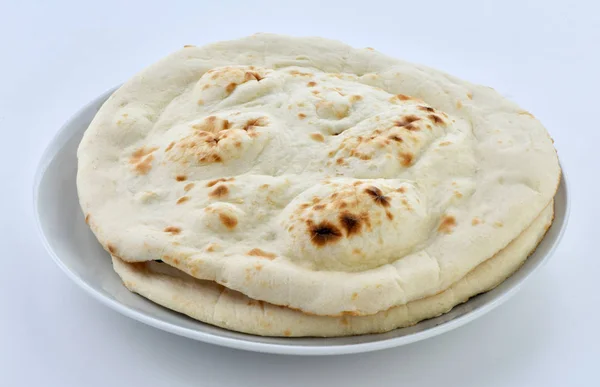 在传统烤箱中烘焙的一种健康的蓬松面包 Tandoori Naan Tandoori Roti — 图库照片