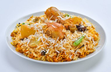 Lezzetli ve baharatlı tavuk Biryani