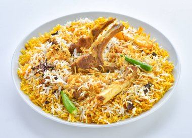 Koyun eti lezzetli ve baharatlı Biryani