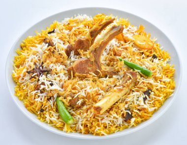 Koyun eti lezzetli ve baharatlı Biryani
