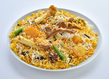 Koyun eti lezzetli ve baharatlı Biryani