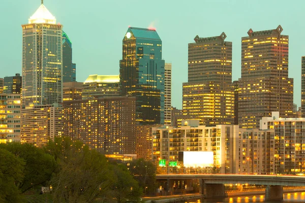 Bridge Schuylkill River Downtown City Skyline Filadélfia Pensilvânia Eua — Fotografia de Stock