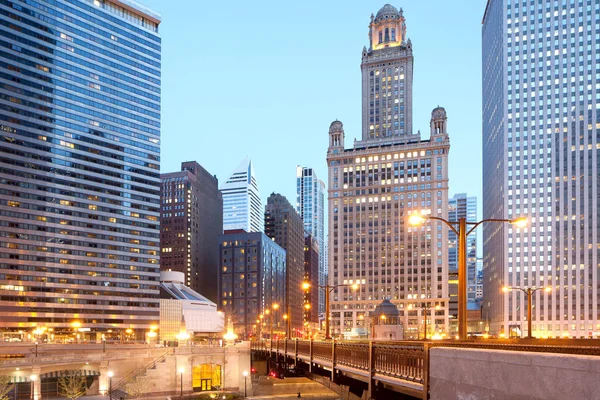 Скайлайн Зданий Центре Чикаго Сумерках Иллинойс Сша — стоковое фото