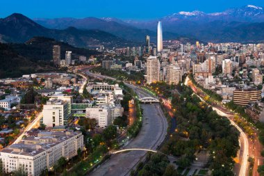 Providencia ve Las Condes ilçeleri, Santiago de Chile panoramik manzaralı