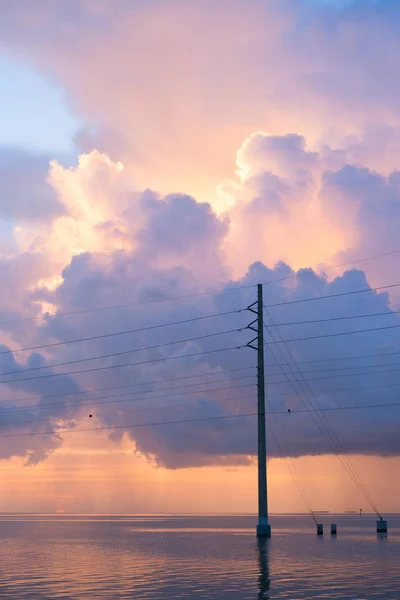 Líneas Eléctricas Sobre Océano Florida Estados Unidos —  Fotos de Stock