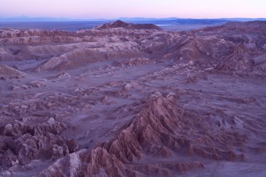 Valle de la Luna 'da tuz oluşumları (İspanyolca: Cordillera de la Sal), Los Flamencos Ulusal Rezervi, San Pedro de Atacama, Şili