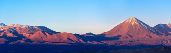 Panoramiczny Widok Wulkan Licancabur Zachodzie Słońca San Pedro Atacama Pustynia — Zdjęcie stockowe