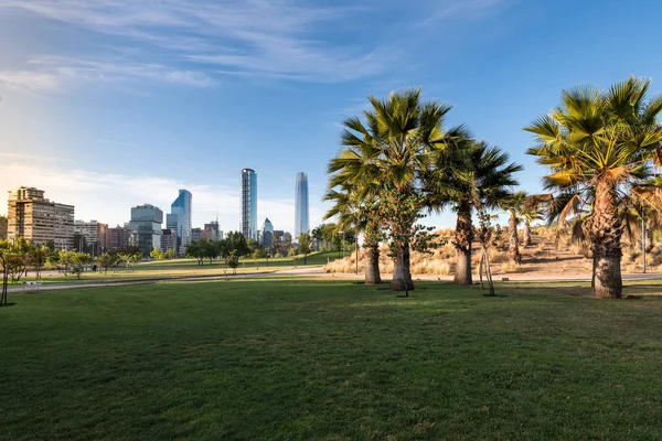 Skyline Van Gebouwen Wijken Vitacura Providencia Van Parque Bicentenario Santiago — Stockfoto