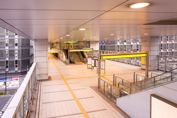 Tokyo Japan April17 2010 Shimbashi Station Terminal Yurikamome Monorail Line — Stock Photo, Image